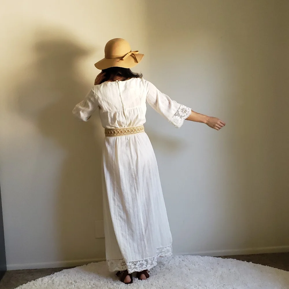 1960s 1970s Vintage White Lace Maxi Dress - Picture 12 of 14